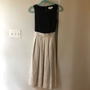 Embroidered Sleeveless Cocktail Dress size 2
